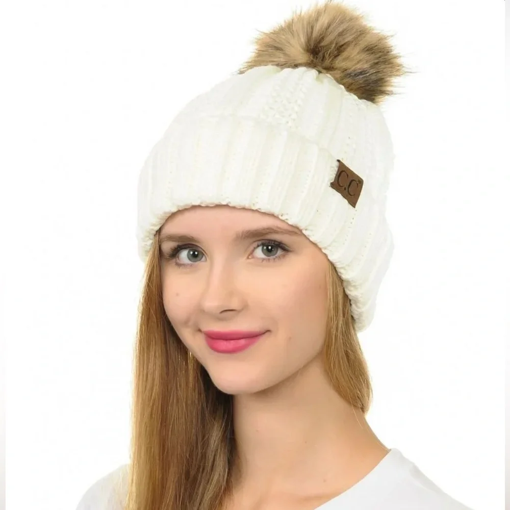 CC YJ820 beanie pom-pom‎ braided cable knit beanie fold-over detail EUC